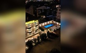 Mateus Hotel & Pool